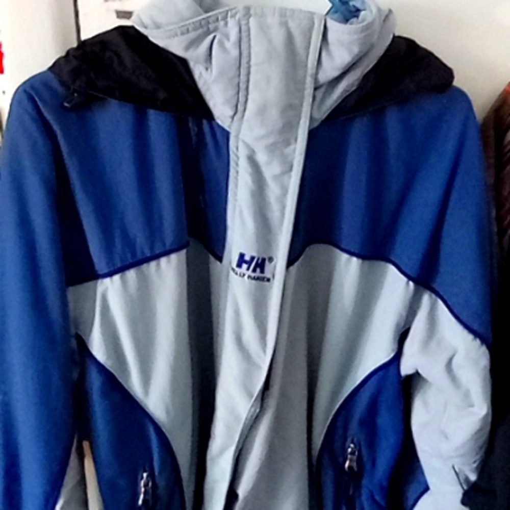 Helly Hansen ski gear jacket & pants size large and M jacket color blue light